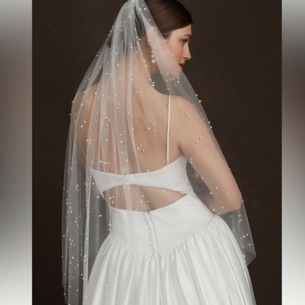 BHLDN Anthropologie pearl wedding veil
